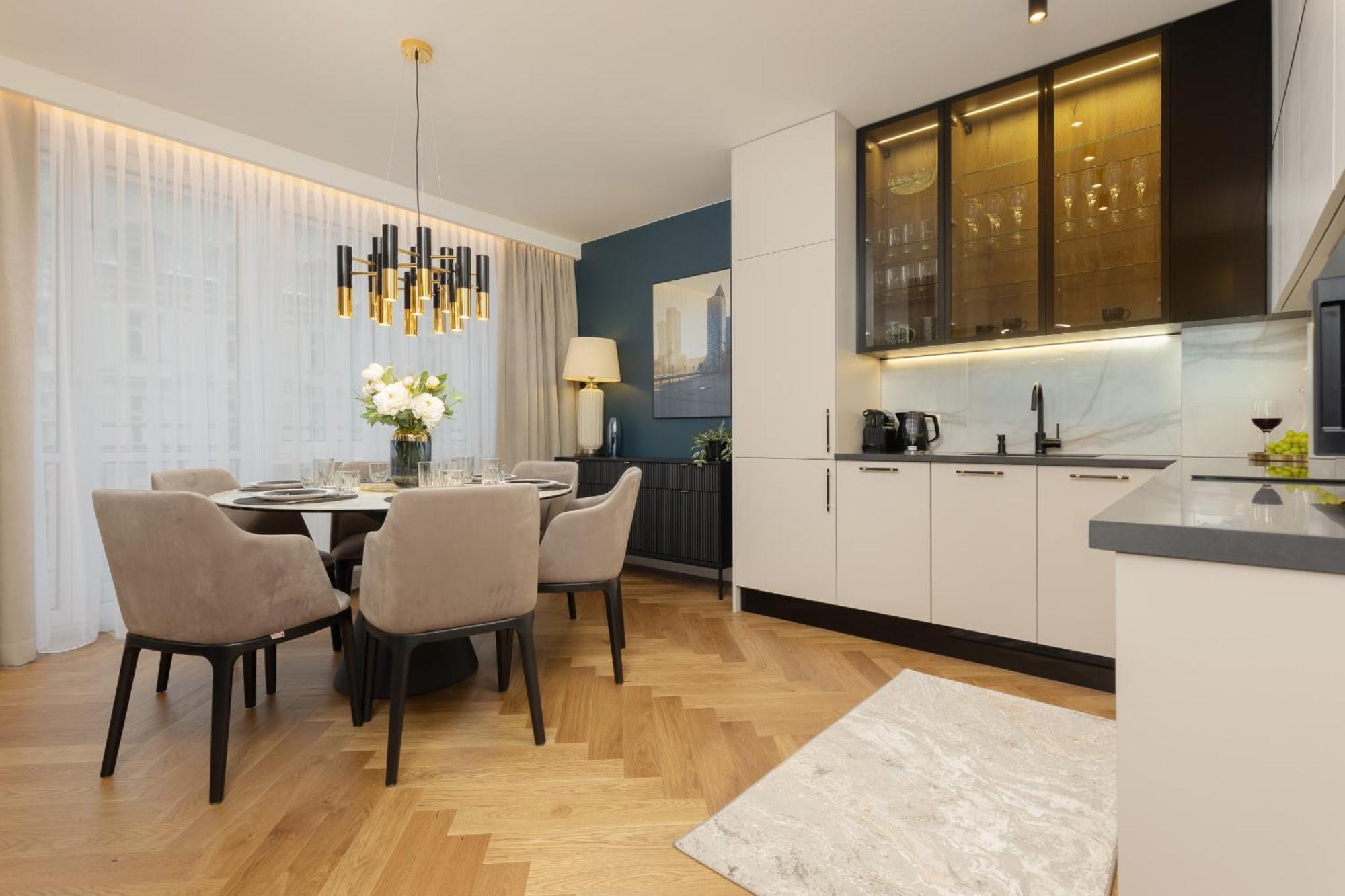 Lux Blue Moon Center Foksal By Renters Prestige Apartament *