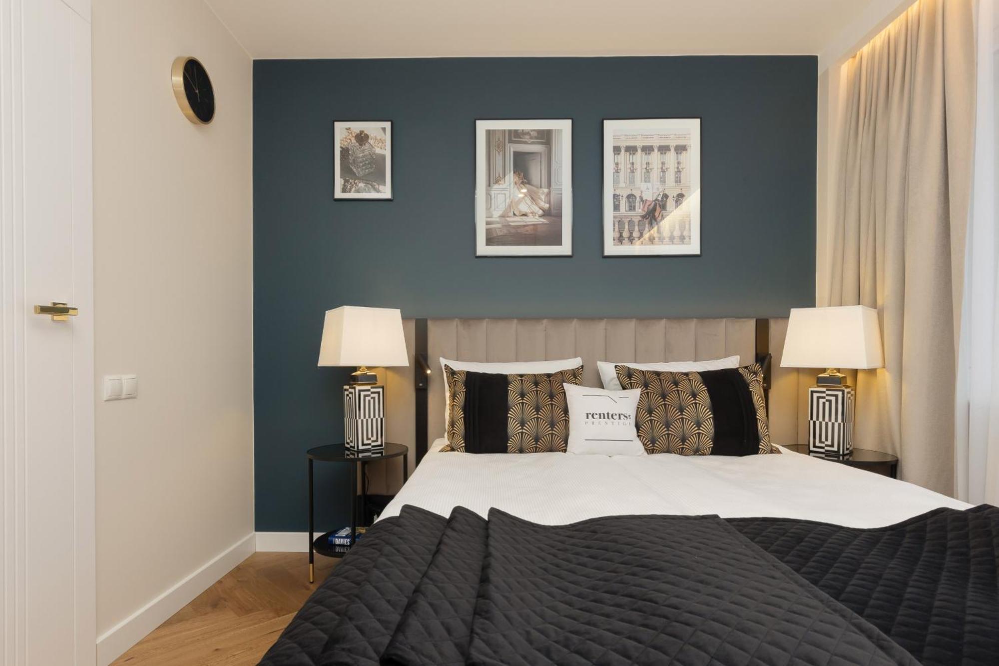 Lux Blue Moon Center Foksal By Renters Prestige Warszawa